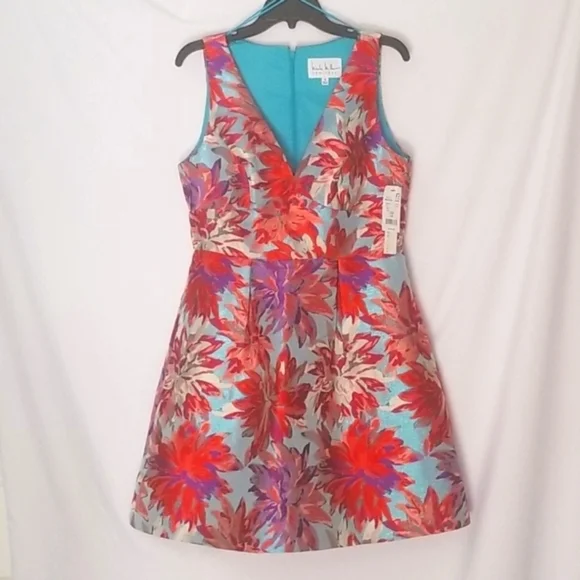 Nicole Miller Deep V Neck Jacquard Cocktail Dress - Picture 6 of 10